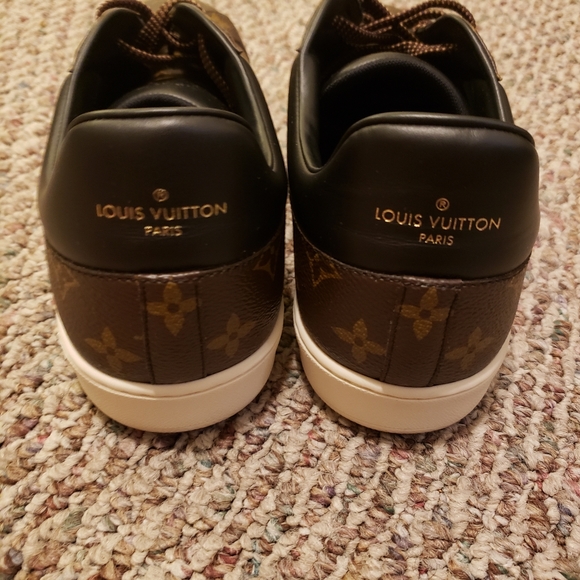 Louis Vuitton Sneakers - Picture 5 of 11